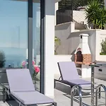 Maris & Ivana 2x28m2 Heated Pool Gym Villa