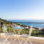 Maris & Ivana 2x28m2 Heated Pool Gym