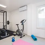 Maris & Ivana 2x28m2 Heated Pool Gym Villa Brela