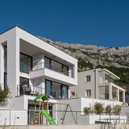 Maris & Ivana 2x28m2 Heated Pool Gym Villa *