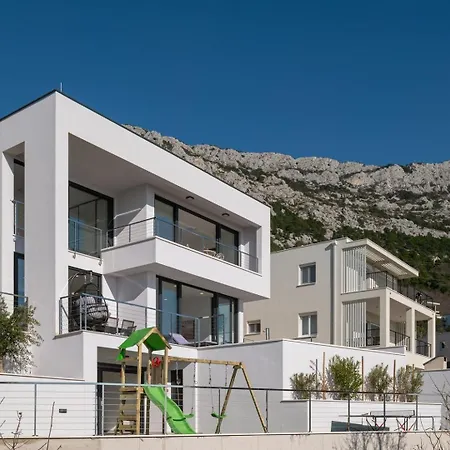 Maris & Ivana 2x28m2 Heated Pool Gym Villa *