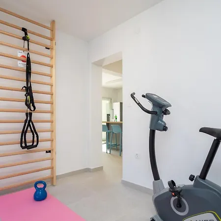 Maris & Ivana 2x28m2 Heated Pool Gym * Brela