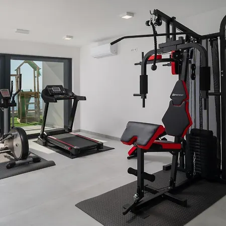 Maris & Ivana 2x28m2 Heated Pool Gym 빌라 *
